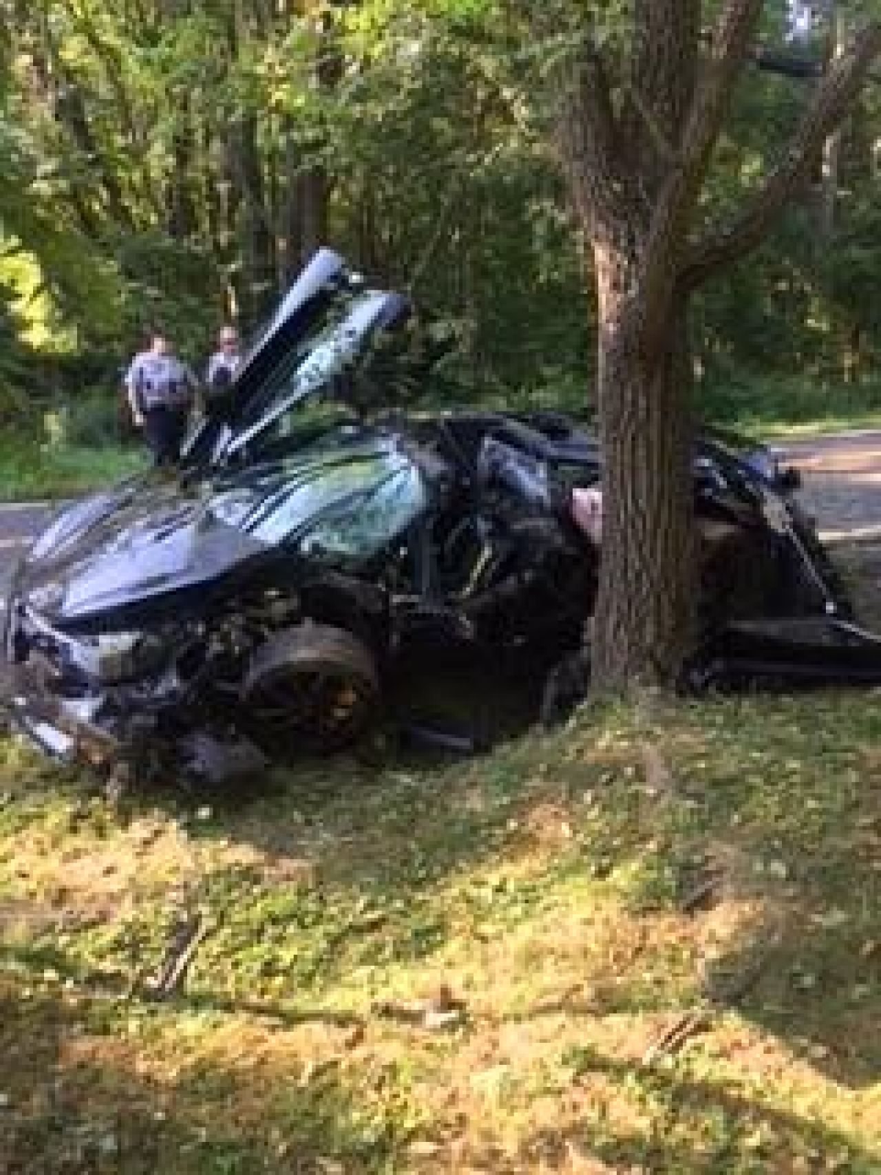 DAUNA TOTALA! Si-a luat McLaren de 300.000 de euro si l-a facut praf dupa o singura ZI! Anuntul politiei_1