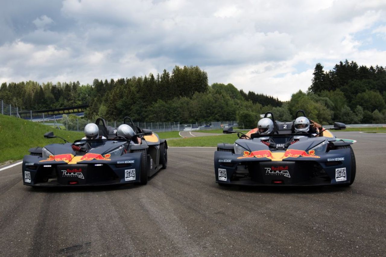 VIDEO | Cristina Neagu a pilotat cu peste 200 km/h pe circuitul unde se organizeaza cursa de Formula 1 din Austria_1
