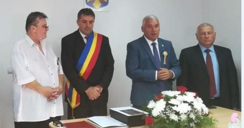 Ce a vrut sa zica autorul?! :)) Reactia incredibila a primarului care si-a dat singur titlul de cetatean de onoare: Daca CFR Cluj nu a refuzat, eu de ce sa o fac?