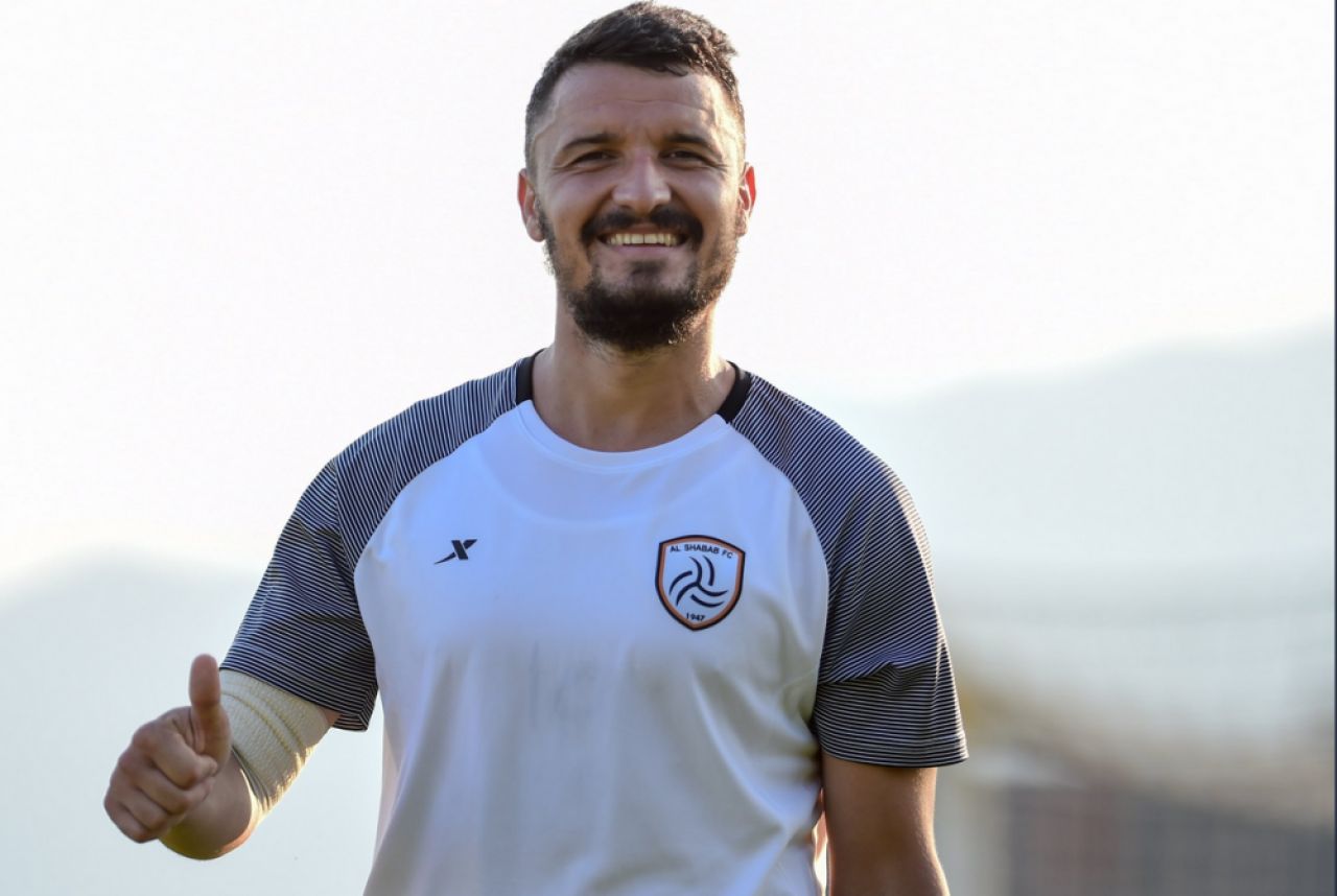 VIDEO // Budescu le-a aratat arabilor ce stie: gol fantastic, in vinclu, din lovitura libera! Gaman a marcat si el_2