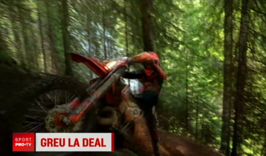 Imagini spectaculoase la Romaniacs: un concurent si-a scapat motocicleta in rapa // VIDEO