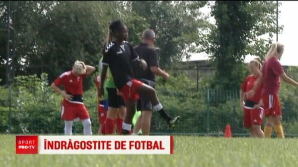 Ea e Bizonita :)) A atras toate privirile la ultimul antrenament al Clujului