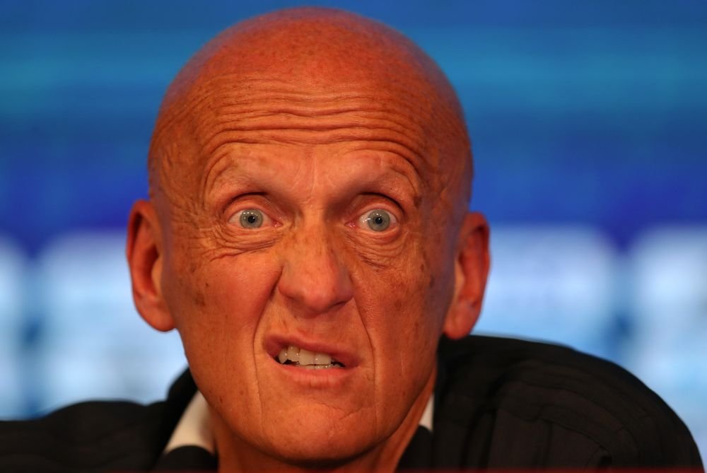 Collina si-a dat demisia de la FIFA si nu mai este seful arbitrilor! De ce a luat aceasta decizie