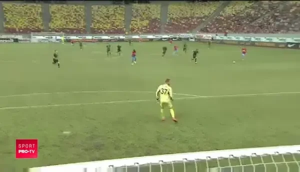 FCSB are un nou cuplu TERIBIL! Faza GENIALA reusita de Morutan si Benzar! Imagini EXCLUSIVE. VIDEO