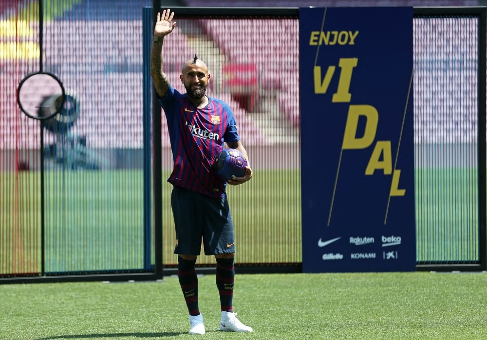 Vidal i-a surprins pe fanii Barcei la prezentarea oficiala: 