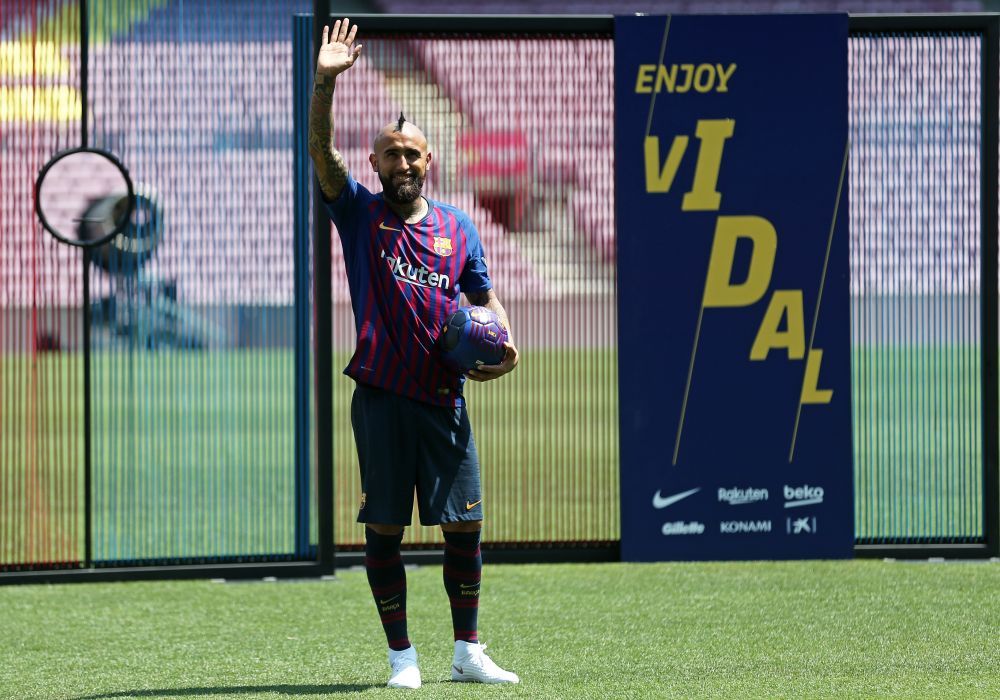 Vidal i-a surprins pe fanii Barcei la prezentarea oficiala: