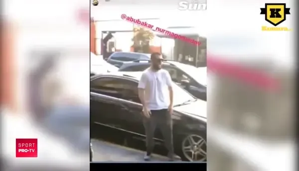 Viitorul adversar a lui McGregor a postat un clip in care face misto de un om al strazii!