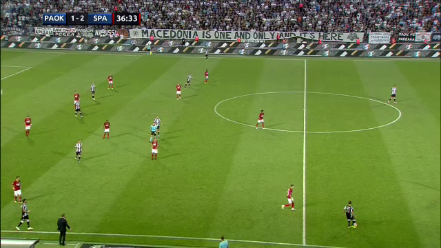 PAOK risca suspendarea! Ce mesaj POLITIC au afisat suporterii pe stadionul din Salonic la meciul cu Spartak. FOTO