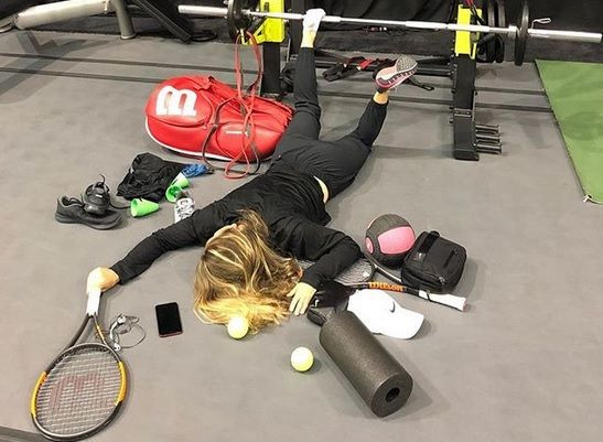 FOTO | Imaginea anului in tenisul mondial: fotografie din vestiarul lui Halep dupa meciul cu Barty! Rezultatul a 4 meciuri in 48 de ore!