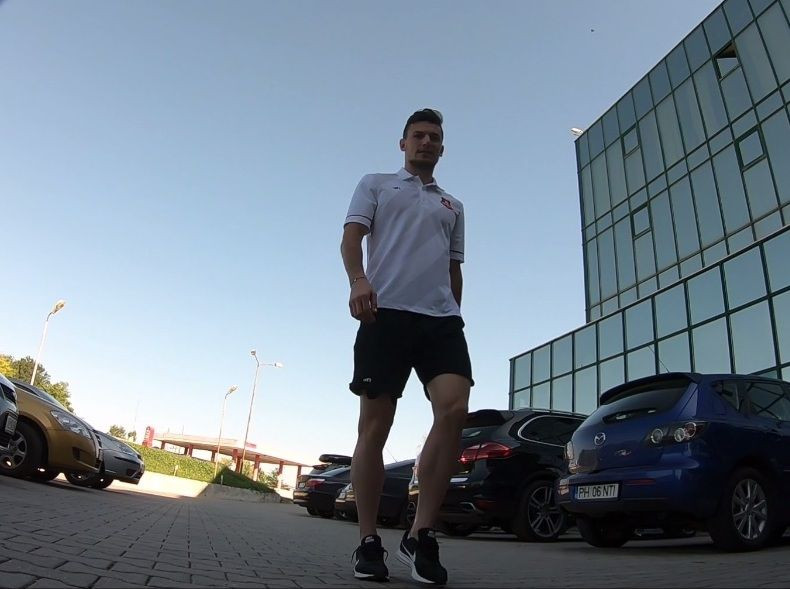 INTERVIU / Atacantul remarcat de Becali: orfan de tata la nici 2 ani, plecat in lume ca sa ajunga fotbalist la 12 ani