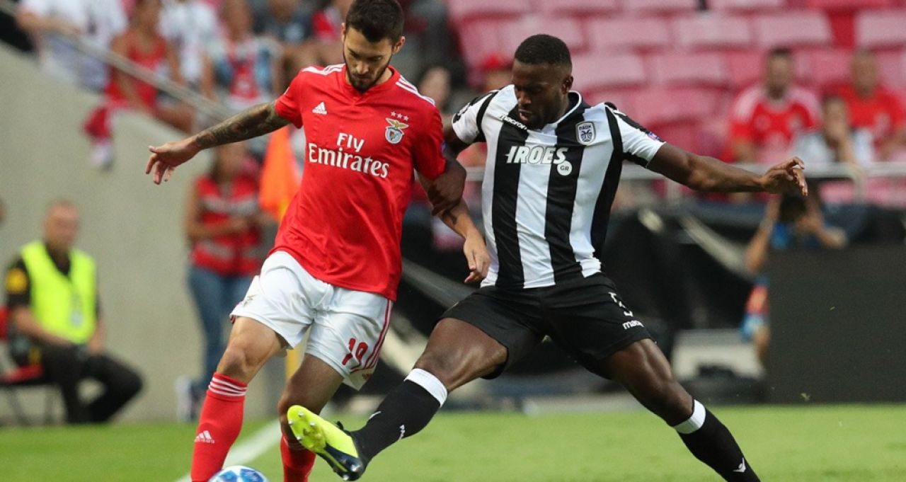 Steaua Rosie 0-0 Salzburg. BATE 2-3 Eindhoven. Benfica 1-1 PAOK. Egal URIAS pentru Lucescu! Rezultatele din play-off-ul Champions League_1