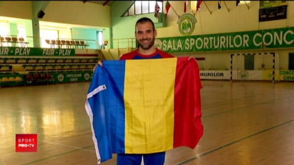 A invatat imnul ca sa devina roman! Povestea superba a spaniolului din nationala Romaniei