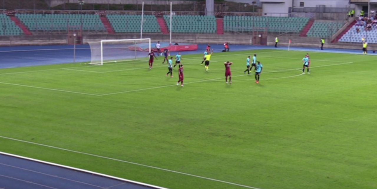 VIDEO: Dudelange 2-0 CFR Cluj! Rusine MAXIMA pentru CFR dupa un meci penibil! Campioana Romaniei, data DISPARUTA in Luxemburg_9
