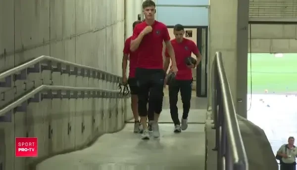 Apuca-te, ba, de videochat! Andrei Vlad, distrus de suporteri dupa gafele cu Rapid Viena! Ce a patit dupa partida! VIDEO