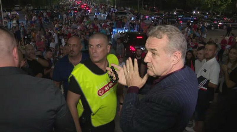 FCSB - RAPID VIENA 2-1 | Gigi Becali, injurat pentru prima data de fanii FCSB! Cum a reactionat galeria dupa meci cand jucatorii au ajuns in fata lor! VIDEO