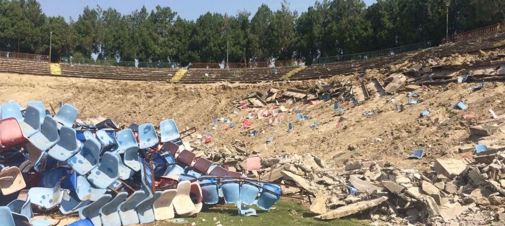 Ramas bun, Ghencea! Peluza Sud a facut spectacol printre ruine: