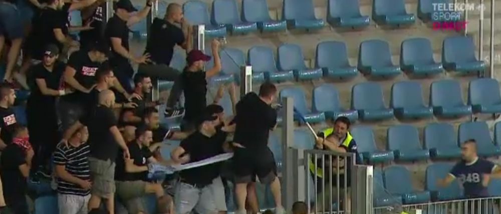 UNIVERSITATEA CRAIOVA 3-0 DINAMO | I-au batut numai in tribune! Dinamo, DISTRUSA de Craiova! Dubla GENIALA a lui Mitrita!_3