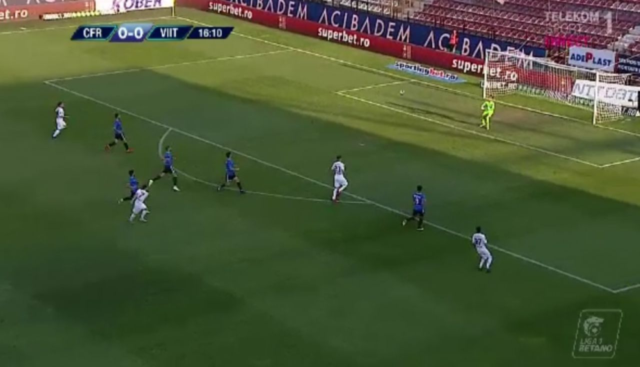 CFR CLUJ 1-2 VIITORUL | Vodut reuseste golul campionatului cu o executie SUBERBA de la mijlocul terenului! Hagi marcheaza din penalty!_2