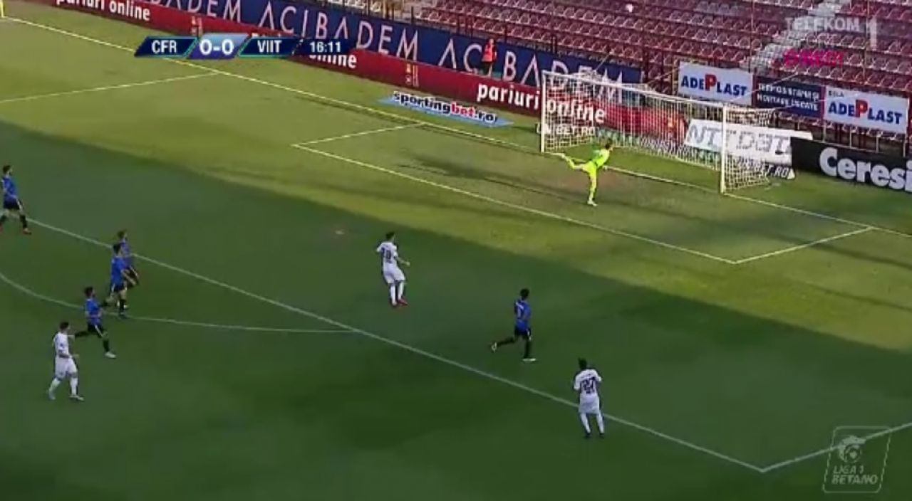 CFR CLUJ 1-2 VIITORUL | Vodut reuseste golul campionatului cu o executie SUBERBA de la mijlocul terenului! Hagi marcheaza din penalty!_3