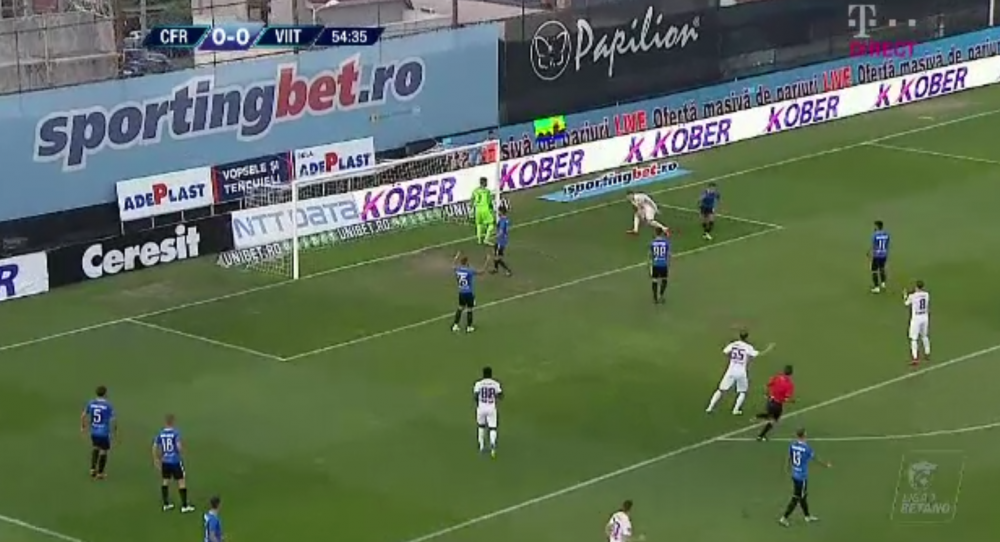 CFR CLUJ 1-2 VIITORUL | Vodut reuseste golul campionatului cu o executie SUBERBA de la mijlocul terenului! Hagi marcheaza din penalty!_4