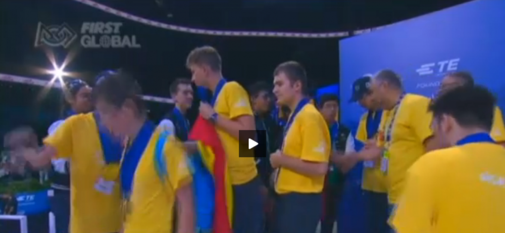 Elevi de 10 la robotica! Au devenit campioni mondiali, iar acum vor sa schimbe invatamantul din Romania