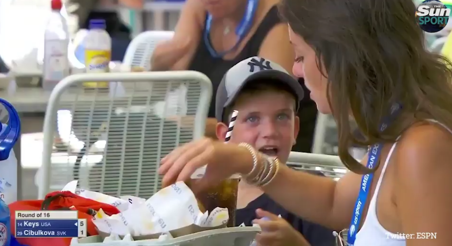 Chem politia, trebuie ARESTATA imediat! Ce a facut aceasta femeie in fata unui copil la US Open. VIDEO