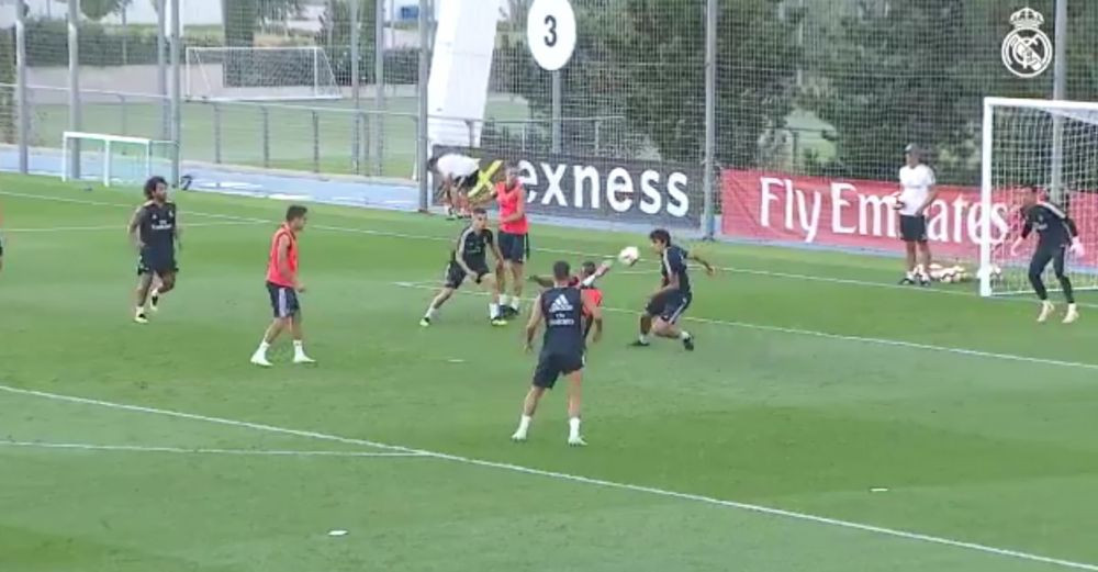 Acesta este noul GALACTIC de la Real Madrid! Gol fantastic reusit de Vincius la antrenament: stop pe piept si foarfeca! VIDEO