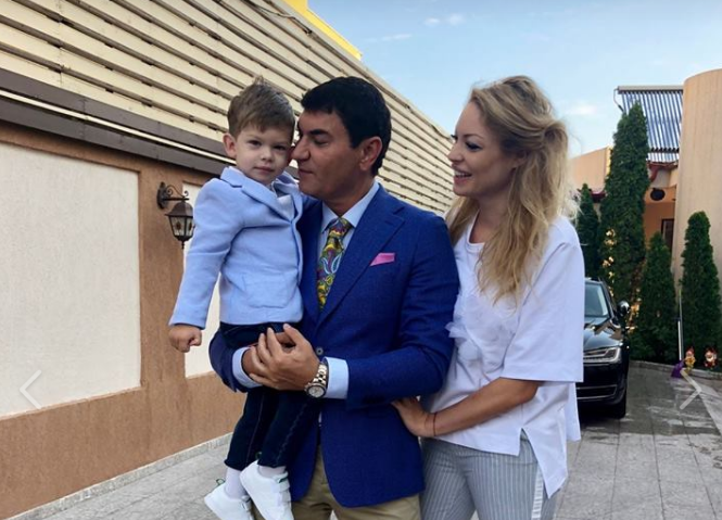 Borcea lucreaza la New Dinamo :)) Fabulos: va avea inca doi copii cu Valentina Pelinel! Fostul sef din Stefan cel Mare are deja 6 copii cu 3 femei
