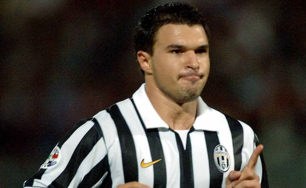Iti amintesti de Bojinov? Trebuia sa fie noul Stoichkov al bulgarilor si era vanat de toate femeile! Unde a ajuns sa joace acum, dupa ce a trecut pe la Juve si Manchester City