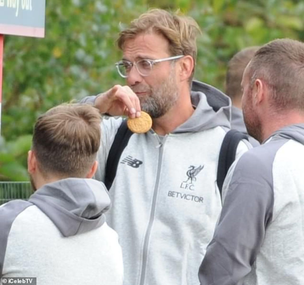 Jucatorii de 1 miliard al lui Liverpool au plecat cu TRENUL la Londra! Cum a fost surprins Klopp_3