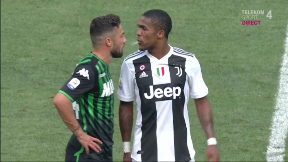 Momentul SCANDALOS care umbreste ziua MAGICA a lui Ronaldo! L-a SCUIPAT in fata dupa ce i-a dat un cap in gura! Gest SCANDALOS pe teren_3