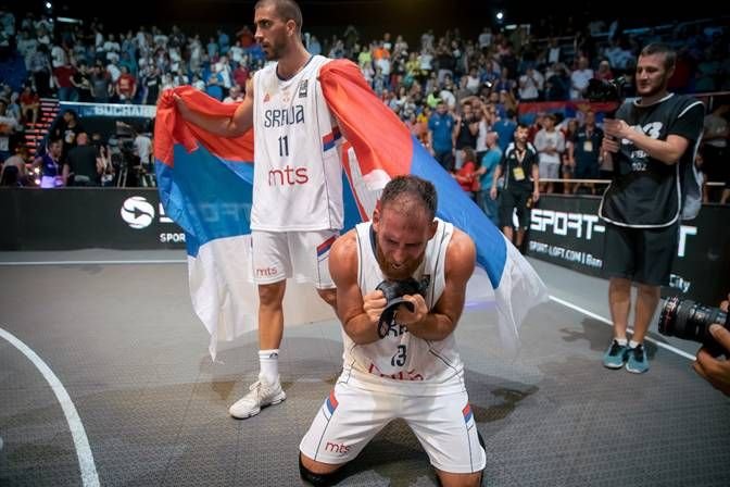 O romanca a adus titlul European la baschet 3x3 pentru Franta! _12