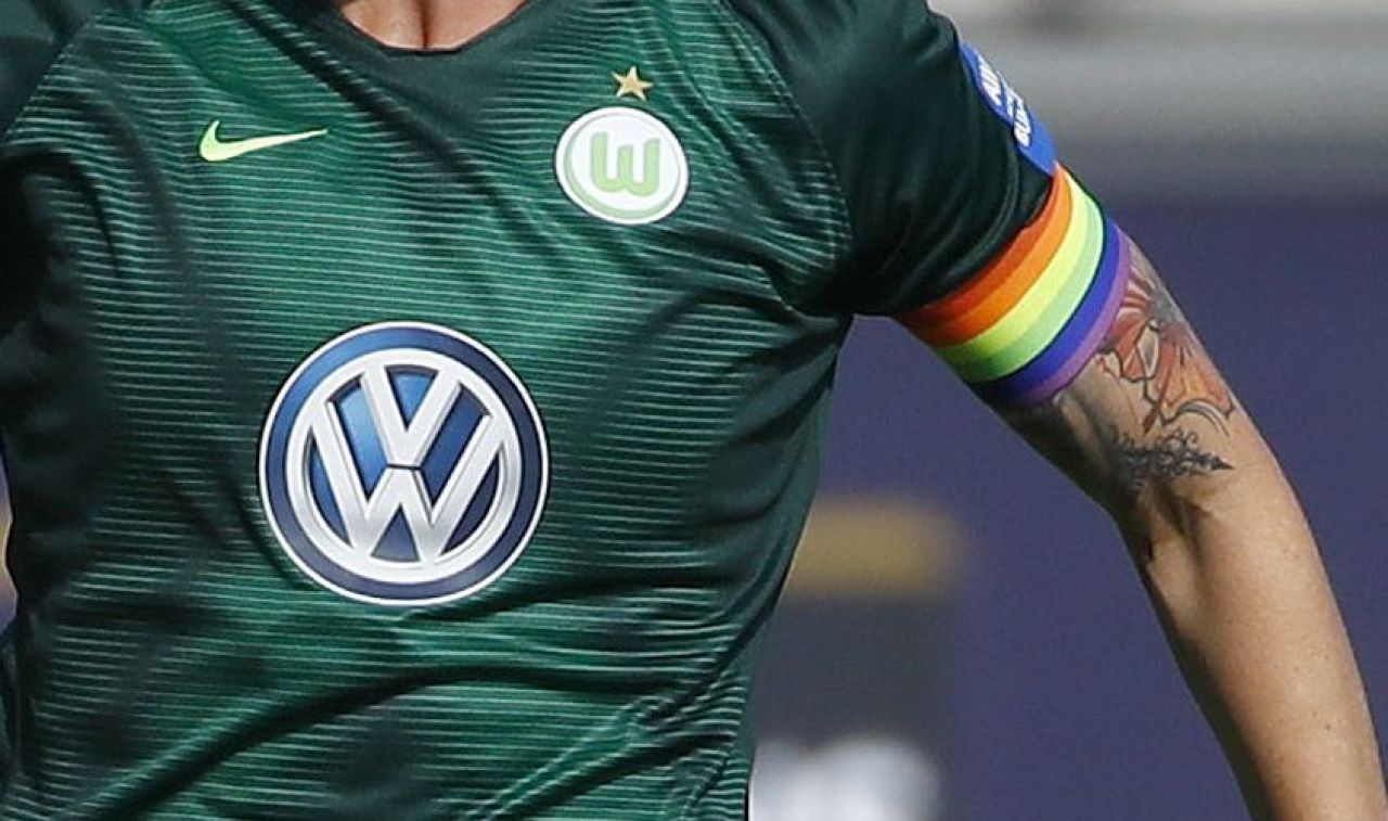 E capitan la Wolfsburg, joaca in nationala Suediei, si recunoaste ca e gay: