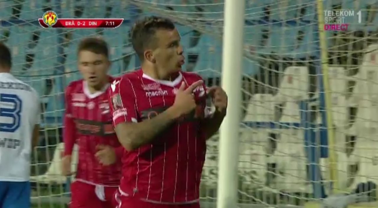 Gestul facut de Nistor dupa ce a dat gol pentru Dinamo, in Cupa! Mesajul scris de mijlocas pe un tricou: FOTO_3