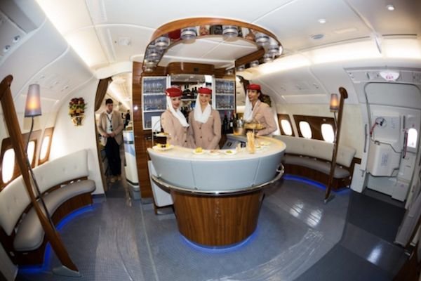 Cadou de 440 de milioane pentru Neymar si Mbappe! Seicul lui PSG le-a pus la dispozitie un avion starurilor sale si le-a montat PS-uri si televizoare cu 2.500 de canale TV. FOTO_6
