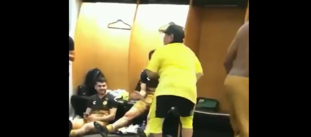 A inceput sa danseze pe teren! Maradona a facut SHOW in vestiar dupa un meci castigat dramatic