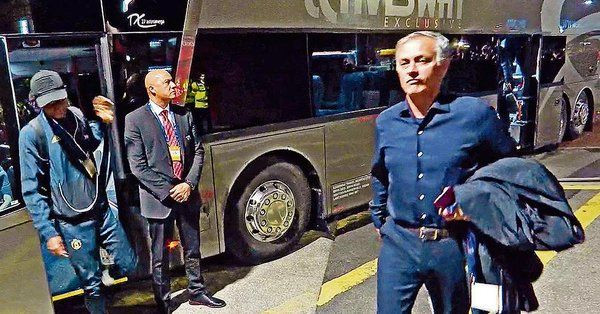 Vine si nota de plata! Ce risca United dupa ce a intarziat startul meciului cu Valencia cu 7 minute: precedentul City