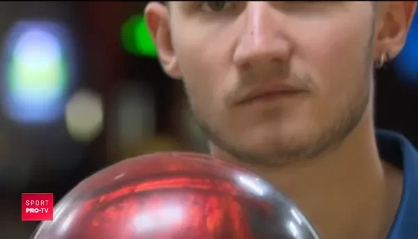 El e marea speranta la Europeanul de bowling! Campionul Romaniei sta cate 8 ore in sala