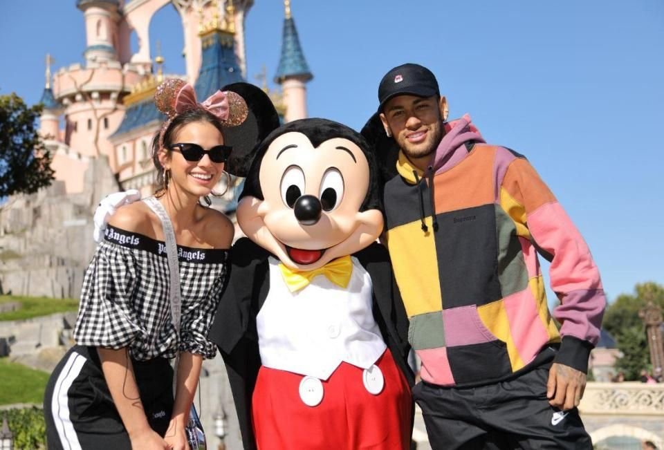 Neymar a anuntat ca se INSOARA! Cum arata femeia care l-a impins sa faca pasul cel mare: 