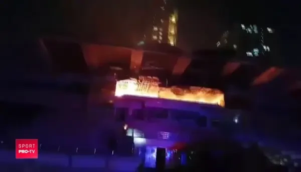 Stadionul Al Wahda a luat foc!