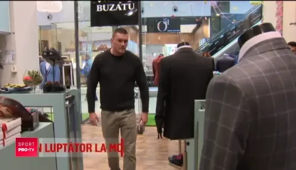 Romanul care l-a pazit pe Mike Tyson da cu pumnul in gala in care se bate si Morosanu, pe 19 octombrie, la ProTV. VIDEO