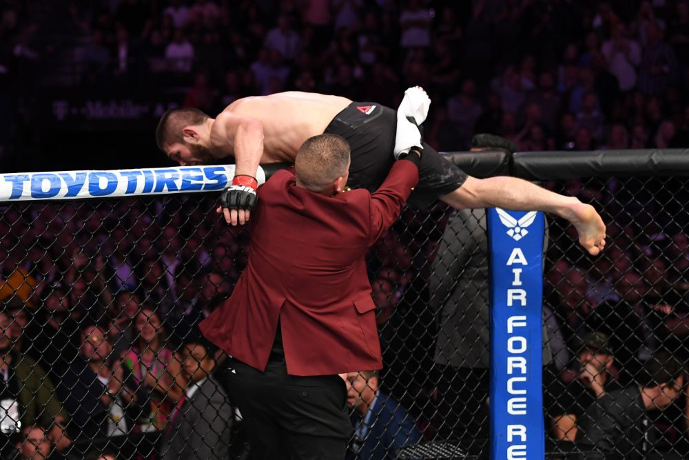 BREAKING NEWS | Trei oameni din stafful lui Khabib au fost arestati dupa bataia cu McGregor! Dana White: Sunt dezgustat si socat!