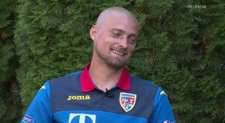 Tamas surprinde din nou! Fundasul si-a schimbat din nou look-ul: cum s-a prezentat la lot | FOTO