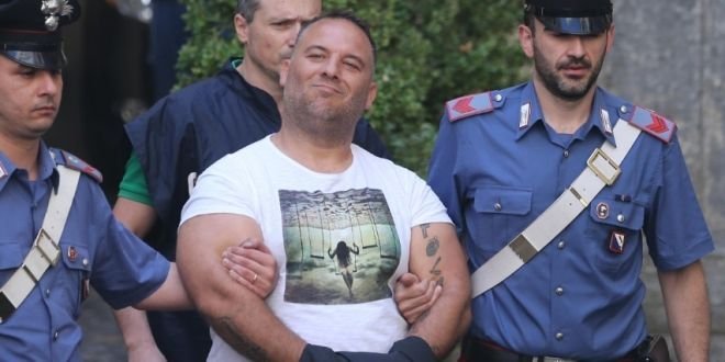 Omul care conduce fortele speciale Anti Mafia tocmai ce a primit un plic. Ce i-au pus interlopii in el