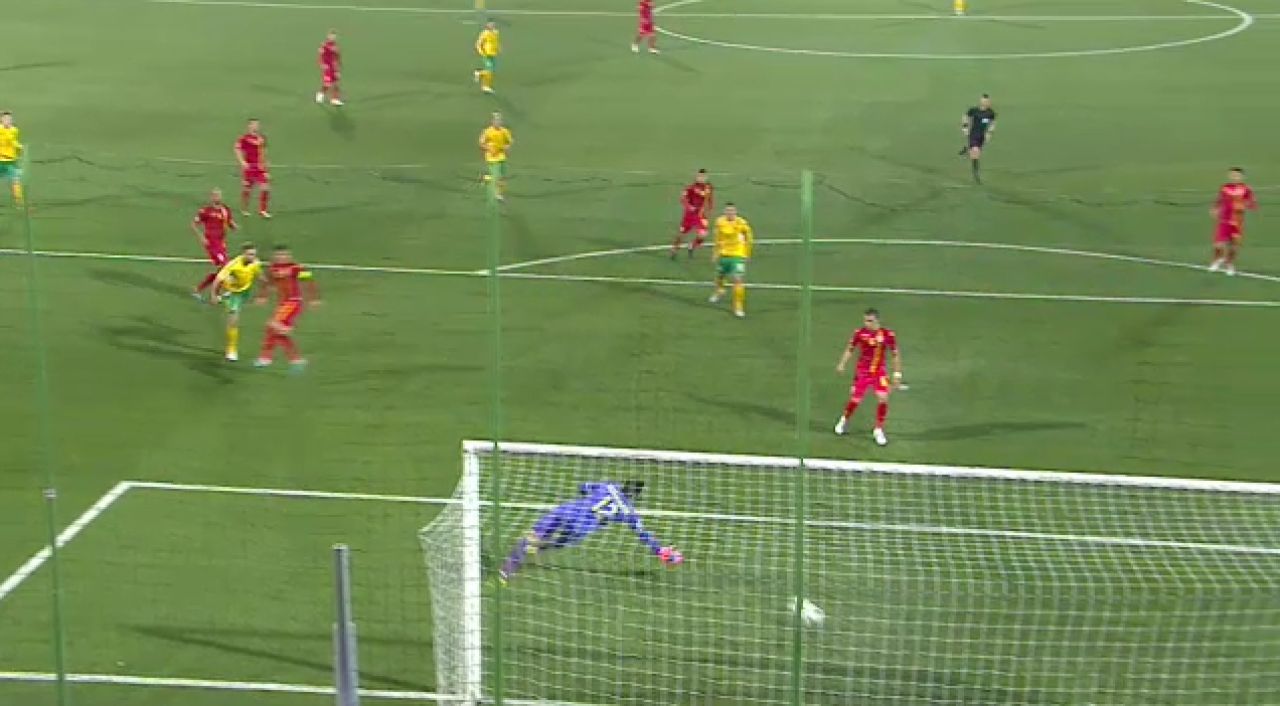ROMANIA LA MAXIM! Gol in minutul 90+3 si duminica ne batem pentru primul loc in grupa: Lituania 1-2 Romania! VIDEO_9