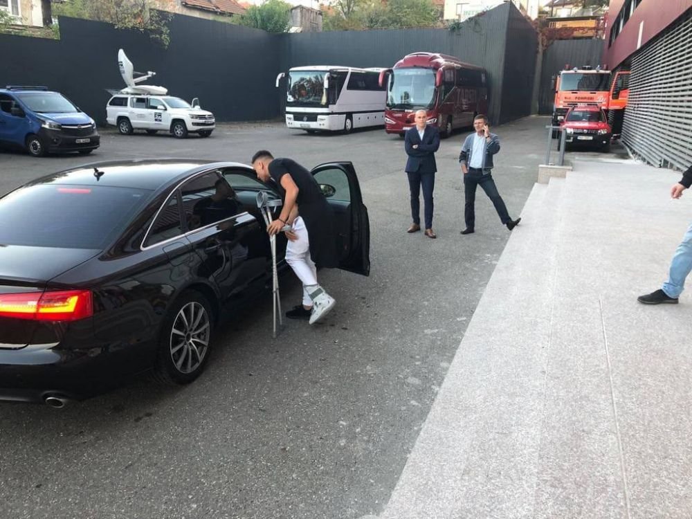 ROMANIA - TARA GALILOR LIVE | HAOS la portile stadionului! Sute de fani au ramas in afara stadionului cu putin inaintea meciului! FOTO_4