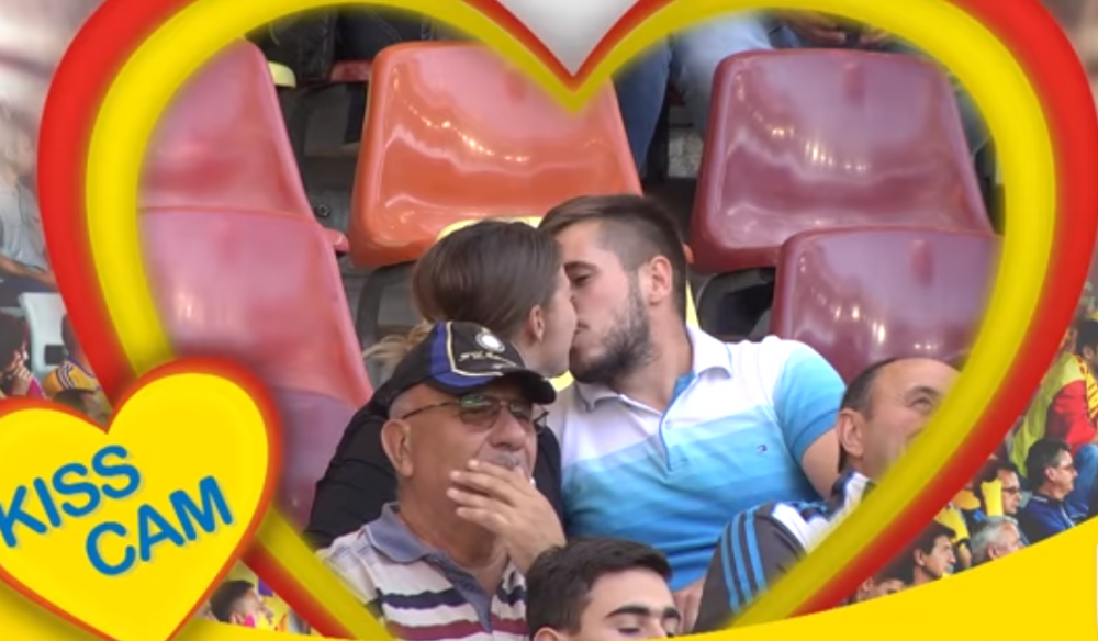 Nu va uita niciodata meciul Romania - Serbia! Moment INCREDIBIL pe National Arena: A spus DA! si au fost aplaudati de tot stadionul | VIDEO
