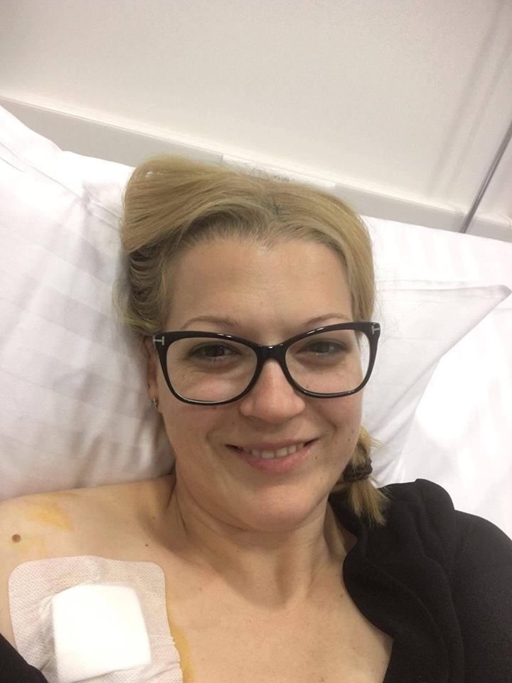 FOTO Fotbalistii romani lupta pentru salvarea unei tinere bolnave de cancer_1