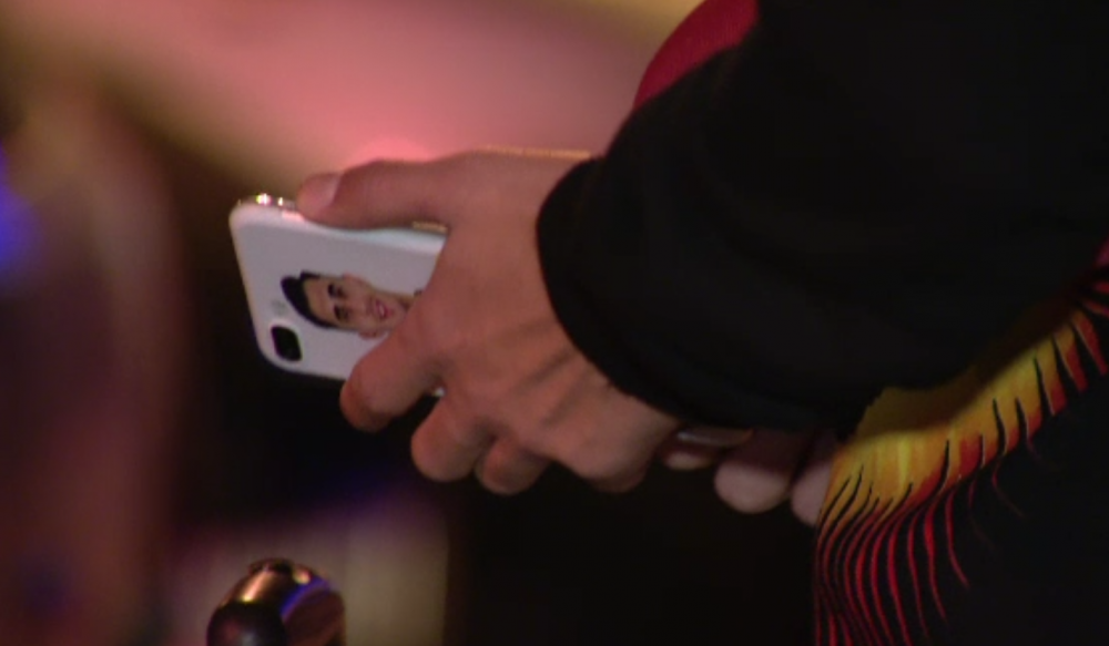 Andrei Ivan a facut spectacol dupa calificarea la EURO! VIDEO SAVUROS: Si-a tunat telefonul cu poza lui si a venit cu boxa la subrat