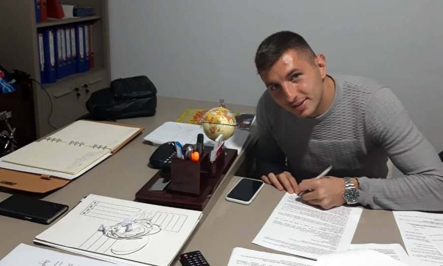 OFICIAL | Anul trecut a luat Cupa Rusiei, acum a semnat in Liga 1! Jucatorul care a LOVIT Steaua lui Radoi a fost prezentat